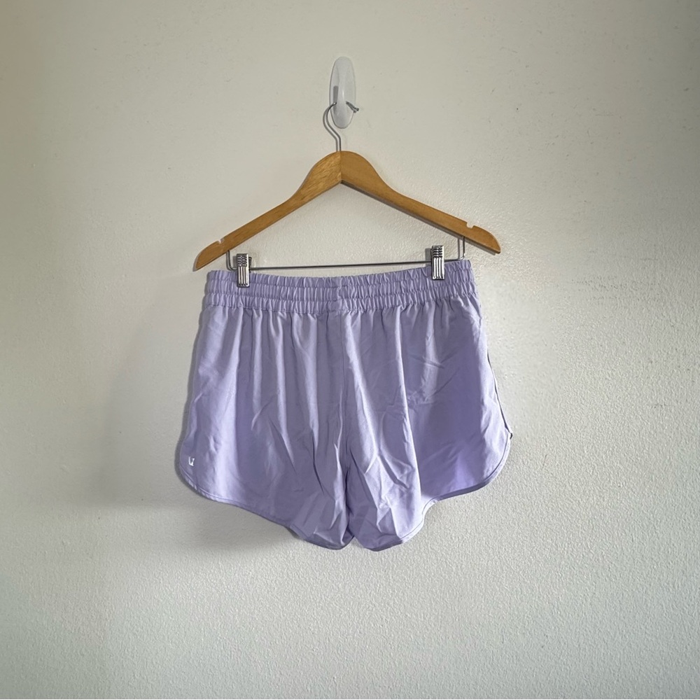 Vuori Clementine 2.0 Shorts in Zinnia size Large - Picture 6 of 11